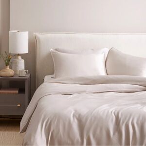 Quince Bamboo Duvet Cover Set Queen Sand with Standard Shams NWOT Cooling Soft